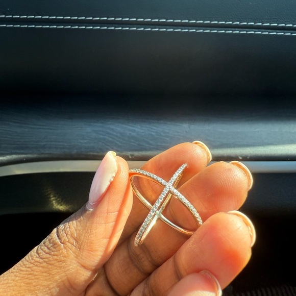 Lefonn Elegant Gold Crossover Ring Size 6 - Picture 6 of 7